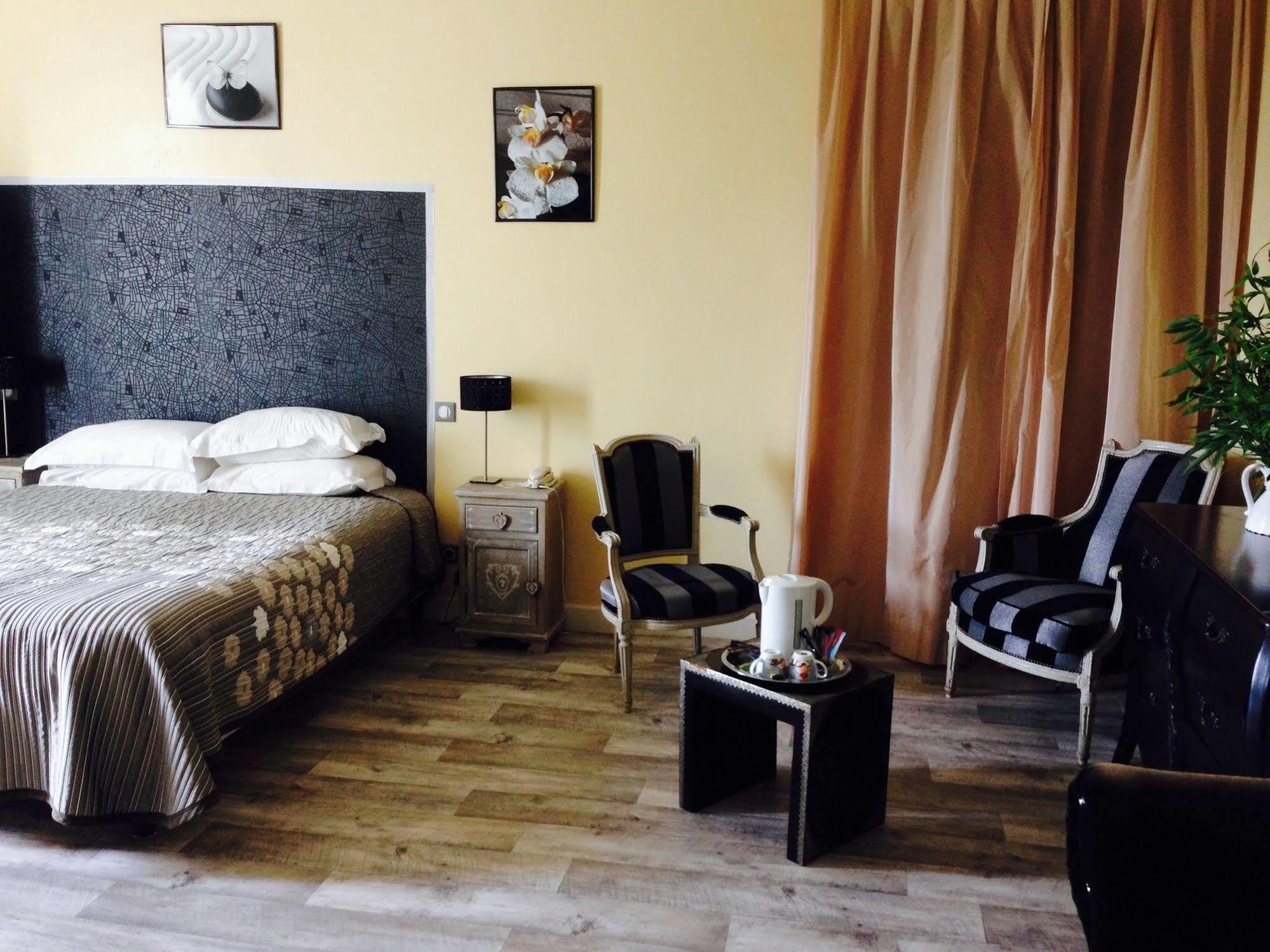 Hotel La Villa Saint-Pierre-dʼIrube Kültér fotó