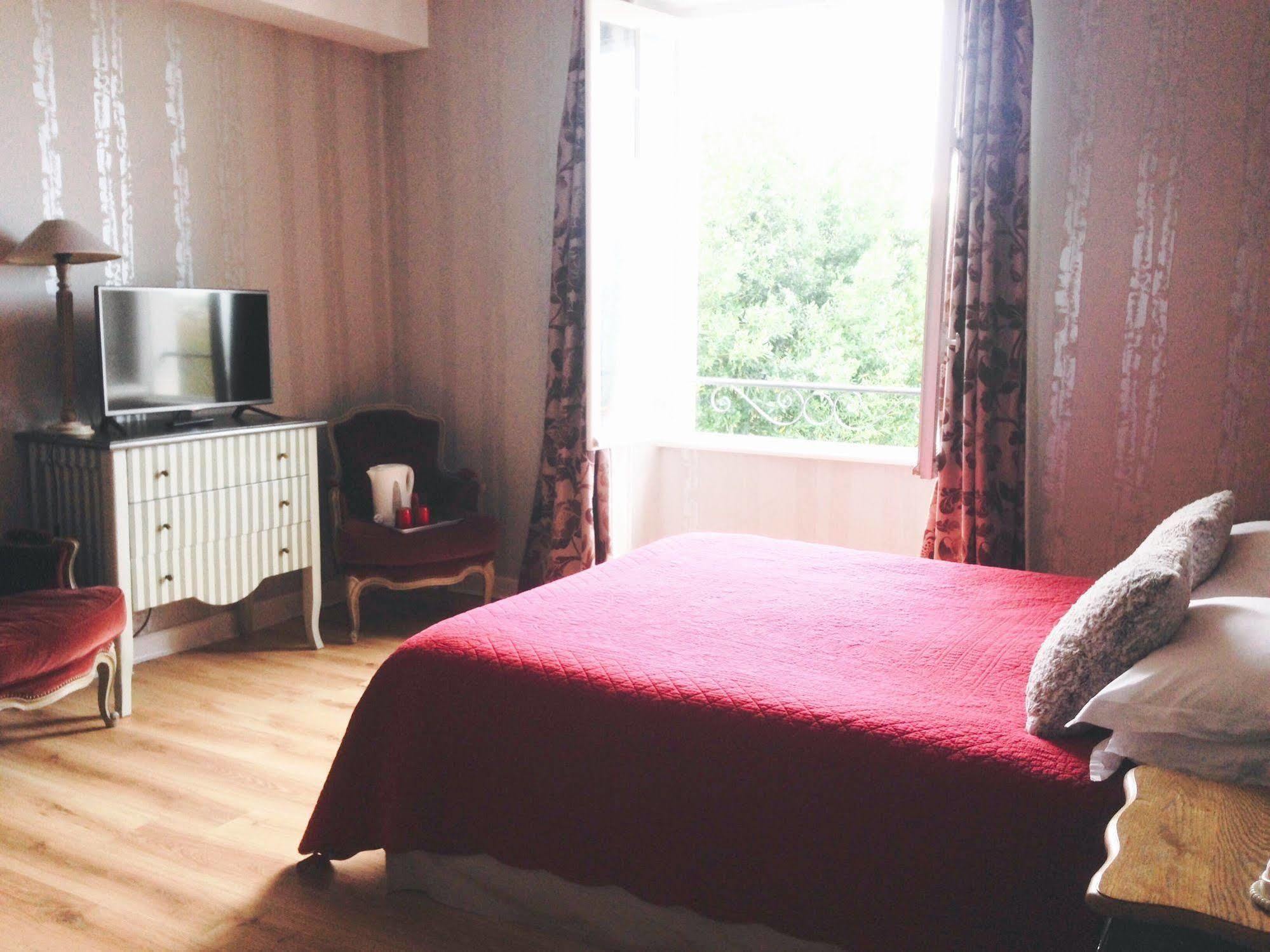 Hotel La Villa Saint-Pierre-dʼIrube Kültér fotó