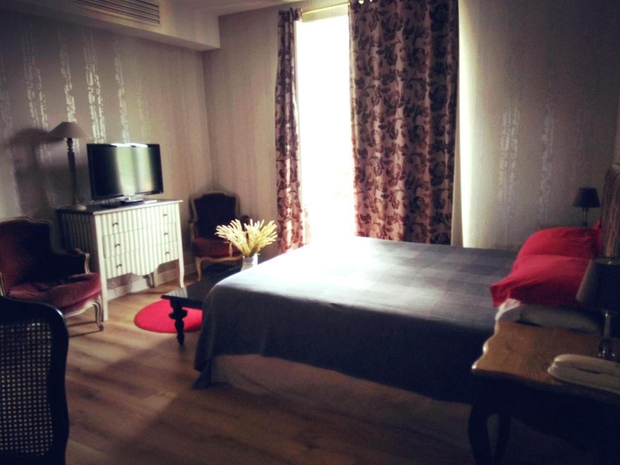 Hotel La Villa Saint-Pierre-dʼIrube Kültér fotó