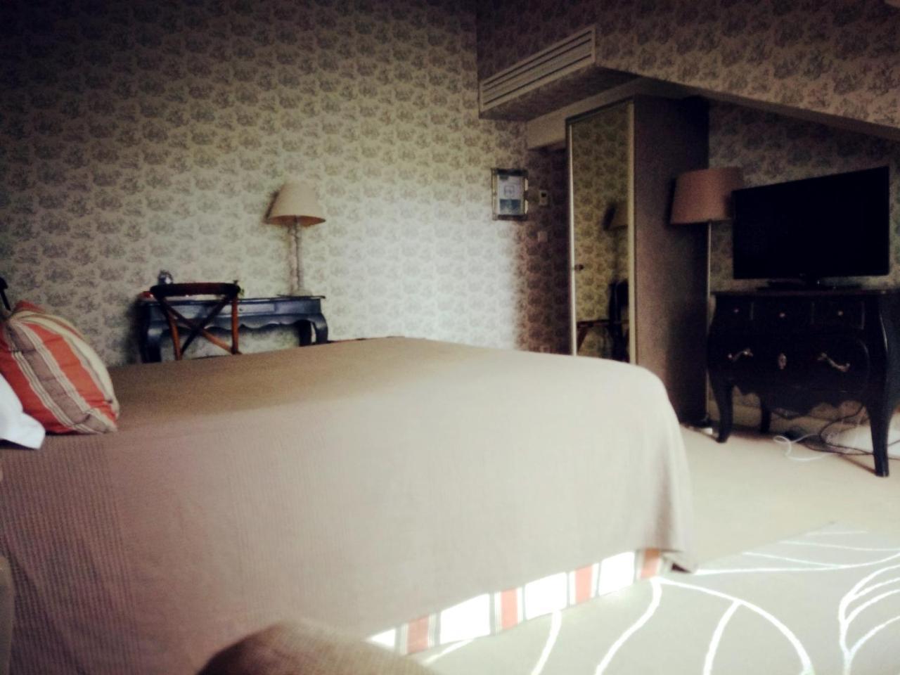Hotel La Villa Saint-Pierre-dʼIrube Kültér fotó